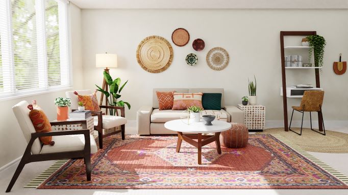 soggiorno-stile-boho-chic-con-divano-bianco-poltrone-in-legno-e-accessori-in-tessuti-naturali-color-terracotta